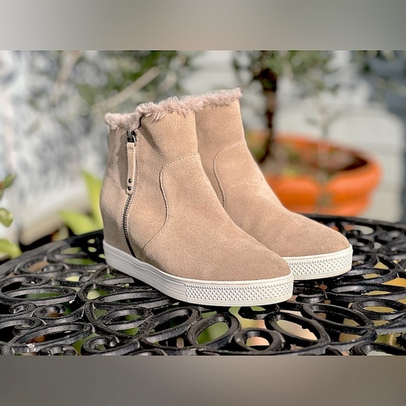 Caslon Shoes - Caslon — Averie Faux Fur Suede Bootie